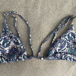 SOLD! NWT Blackbough Swim Liv Top in Paisley